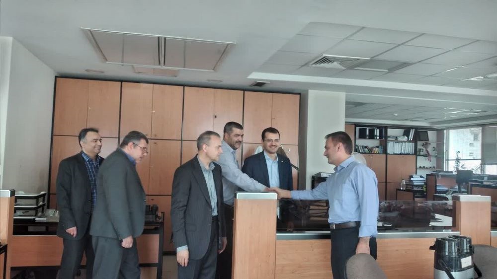 بازدید میدانی رئیس هیأت‌مدیره بانك صنعت و معدن از واحدهای ستادی در ایام خدمت‌رسانی جهادی