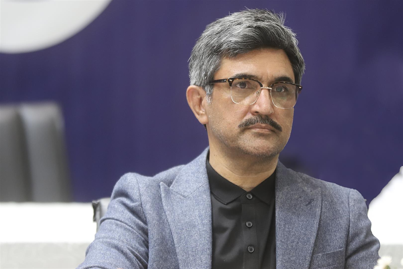 رفع مسدودی کارت بازرگانی بیش از ۴۰ واحد تولیدی صادرات‌محور در مناطق آزاد و ویژه اقتصادی