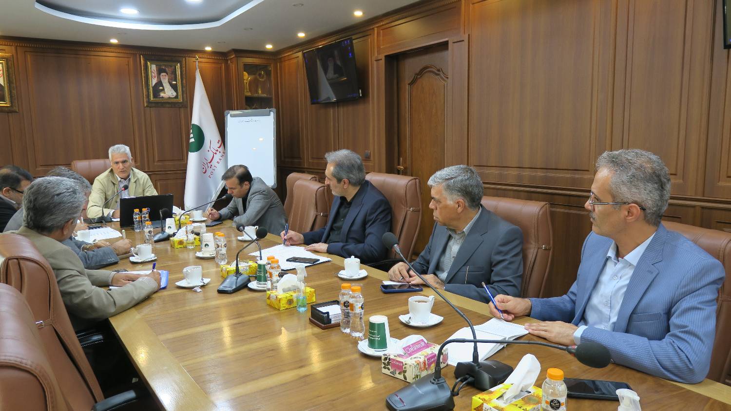 حضور مدیرعامل پست بانک ایران در دومین جلسه کمیته بحران سال ۱۴۰۴
