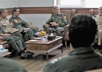 فرمانده کل ارتش: اجازه نخواهیم داد یک وجب از خاک ایران از آن جدا شود