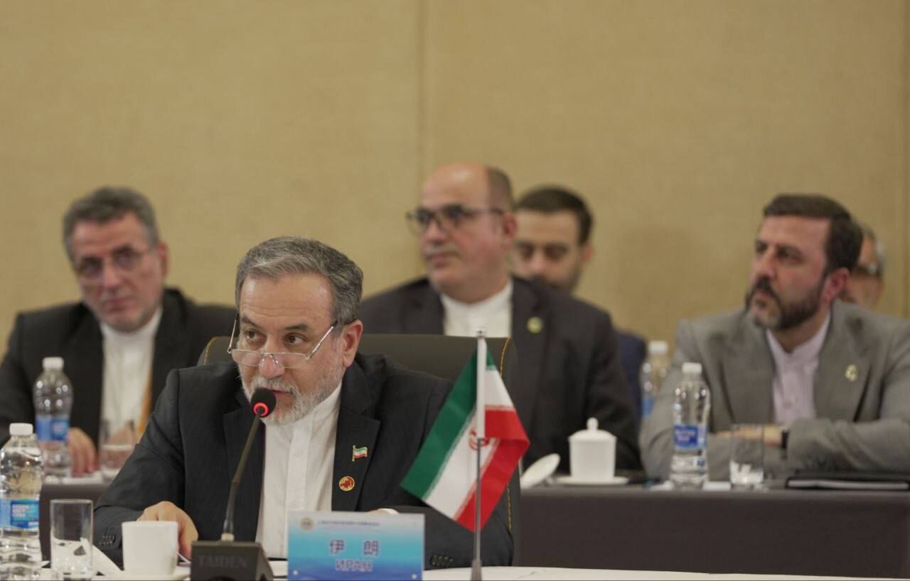 عراقچی: شانگهای می‌تواند نقش مرکزی در مقابله با تروریسم دولتی و تجاوز نظامی داشته باشد
