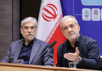 در برخی دانشگاه‌ها، اساتید و نخبگان را تحت فشار قرار می‌دهند/باید نگاه‌های تنگ‌نظرانه را کنار گذاشت