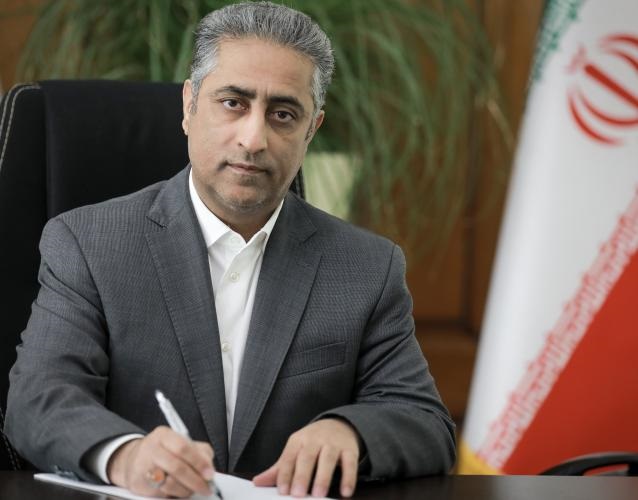 مدیرعامل بانك صنعت و معدن: عزت و اقتدار اقتصادی كشور، مرهون تلاش صنعتگران و معدن‌كاران است
