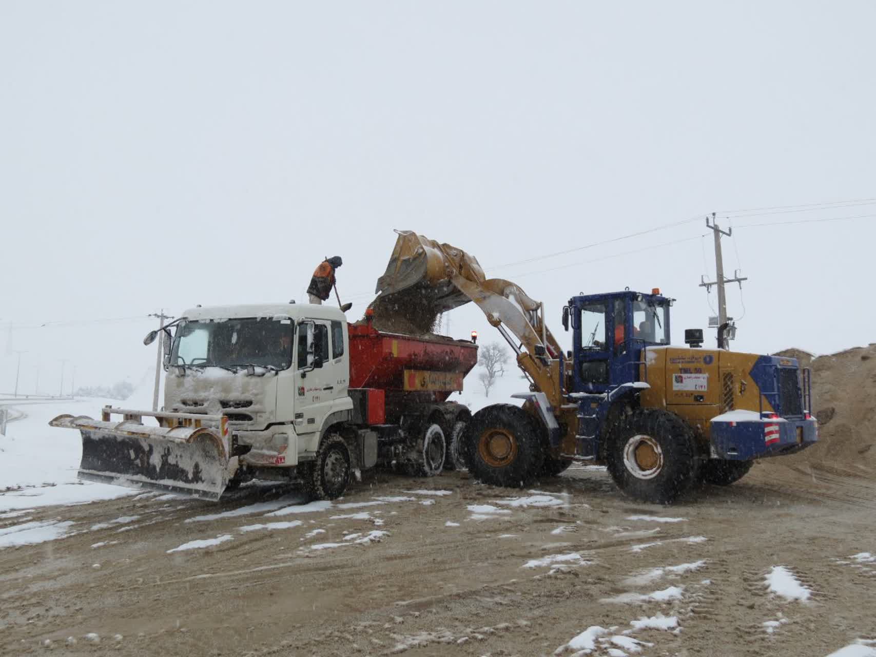 آمادگی ۵۴۱ راهدار و ۳۷۲ دستگاه ماشینآلات برای اجرای طرح راهداری زمستانی