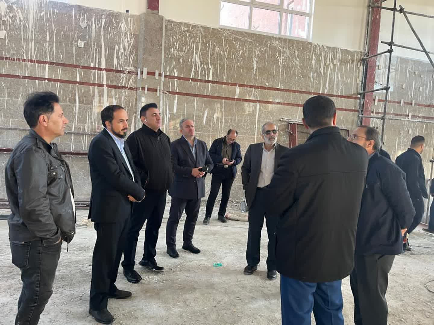 بازدید میدانی مدیر منطقه سه و اعضای شورای شهر همدان از پروژههای عمرانی و ورزشی مناطق کمتر برخوردار