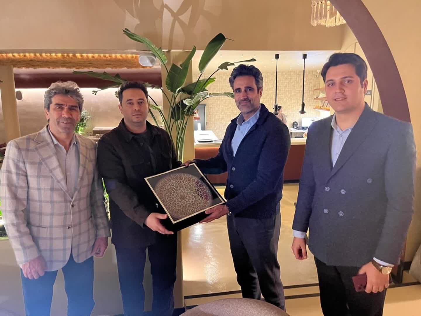 برگزاری نشست مشترک فعالان گردشگری همدان با محوریت منطقه نمونه بین‌المللی