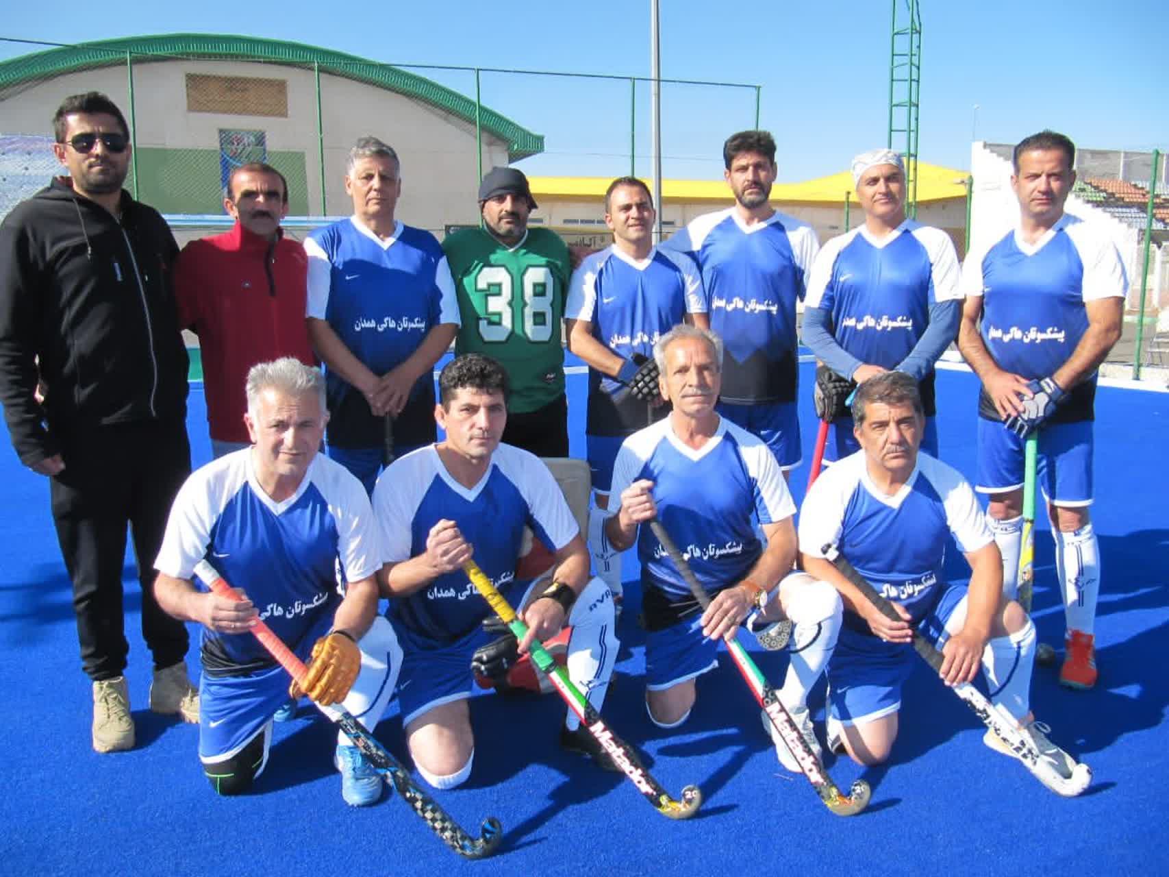 مدال نقره همدان در مسابقات هاکی قهرمانی پیشکسوتان کشور