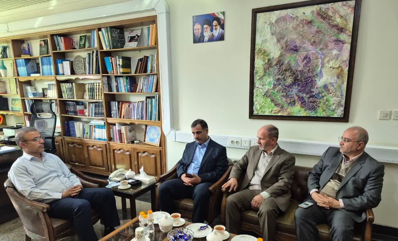 جلسه معاون استاندار همدان با هیات ستاد مبارزه با مواد مخدر کشور برگزار شد