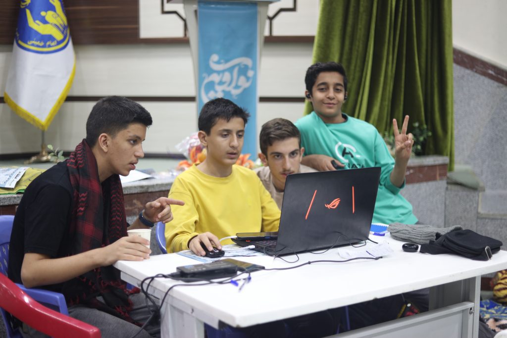 نوآوین همدان با تمام توان برای عمل به فرمان رهبر انقلاب گام خواهد برداشت