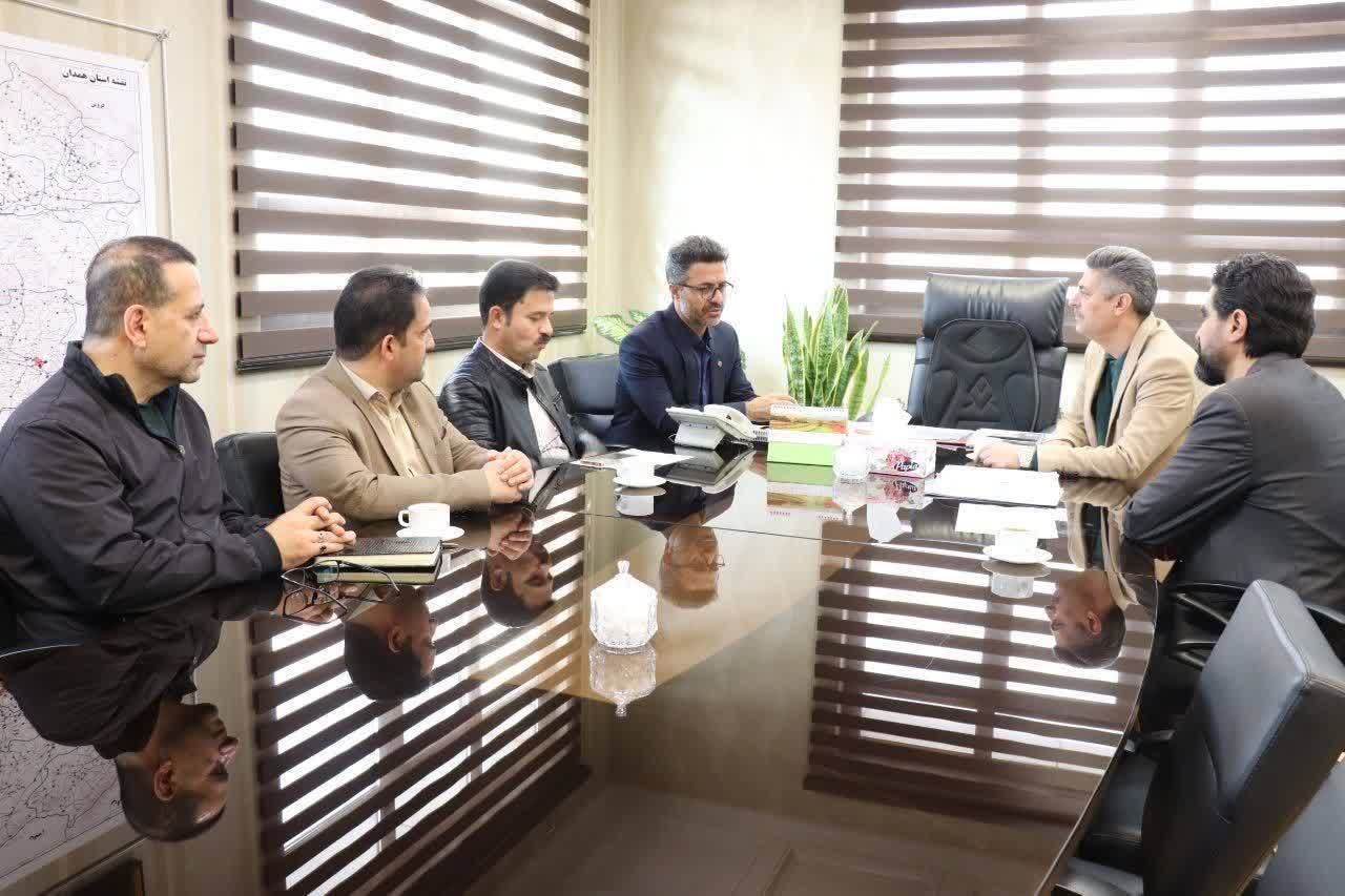 برگزاری نشست امور مجمع خیرین راه‌سازی استان همدان