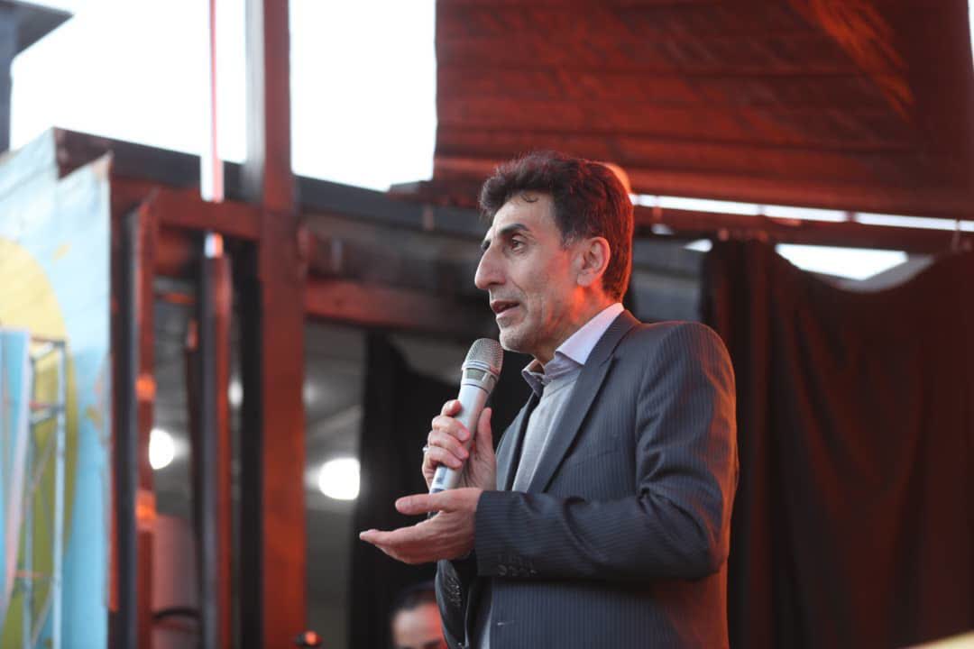 لحظات ماندگار را برای میهمانان جشنواره رقم میزنیم