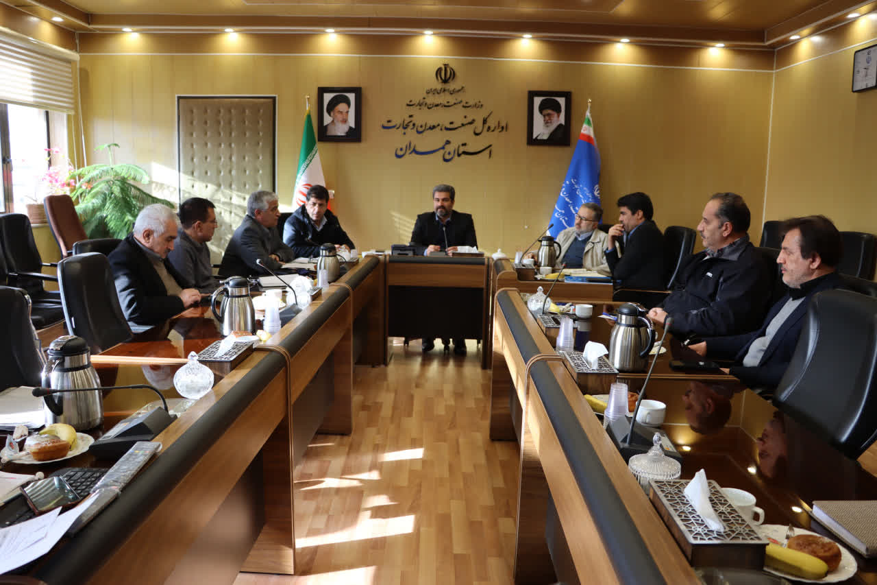 افزایش کیفیت اجناس، آگاهی بخشی به صنوف و واحد‌های تولیدی در برگزاری نمایشگاه‌های عرضه کالا مورد توجه قرار گیرد  